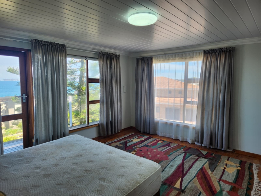 6 Bedroom Property for Sale in Reebok Western Cape